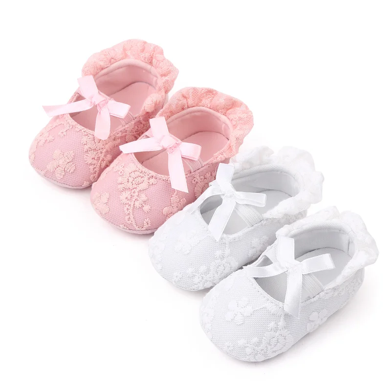 Beautiful Embroidered Lace Design Soft Cotton Newborn Infant Baby Shoes for Girls Directly Factory Bulk Order