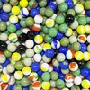 Blu e verde intorno ai fiori