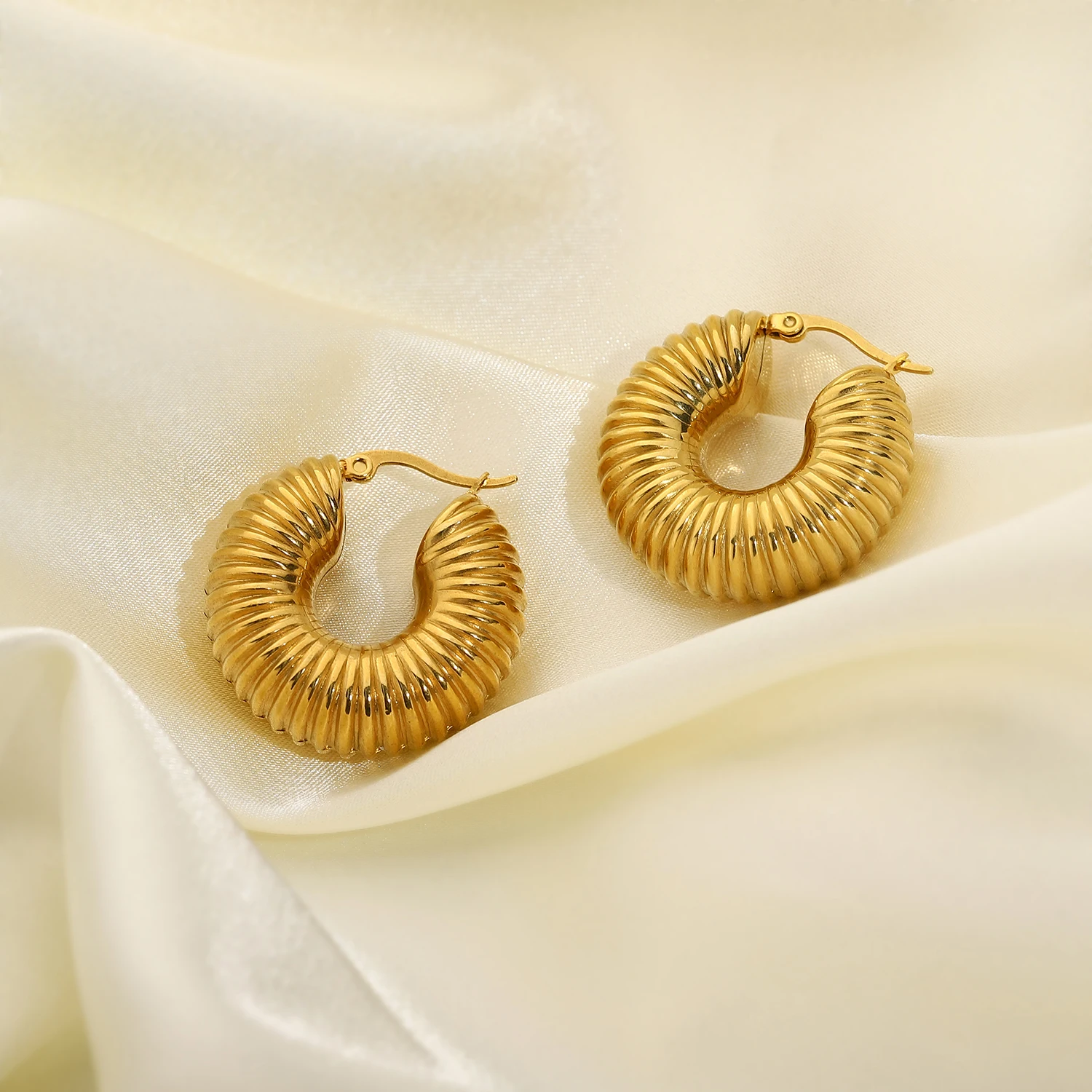 Snail Shell Hollow Statement Chunky Earrings Stylish 18K Gold Plated Stainless Steel Hoop Earrings
