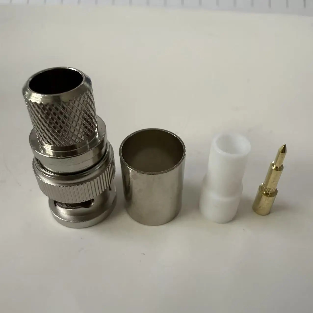Factory Supply BNC-C-J7 RF Connector BNC Male Coaxial Connector Crimp 400 Communication Cable