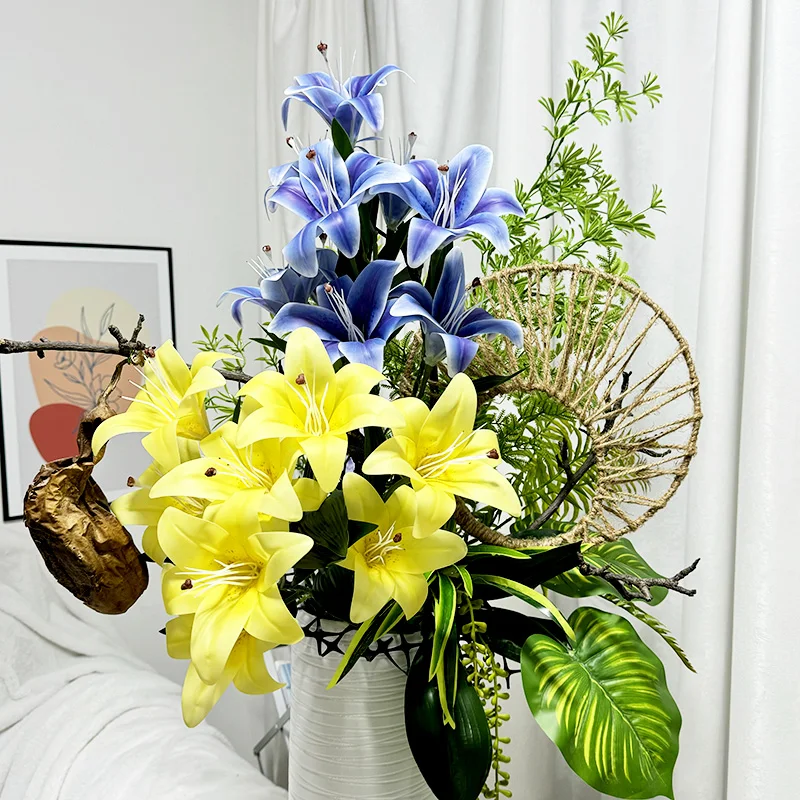 Очарователната бяла шелкова хидранжа