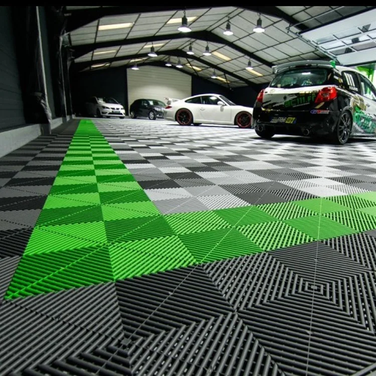 Direct Factory High Tensile Strength Plastic Garage Flooring Tiles