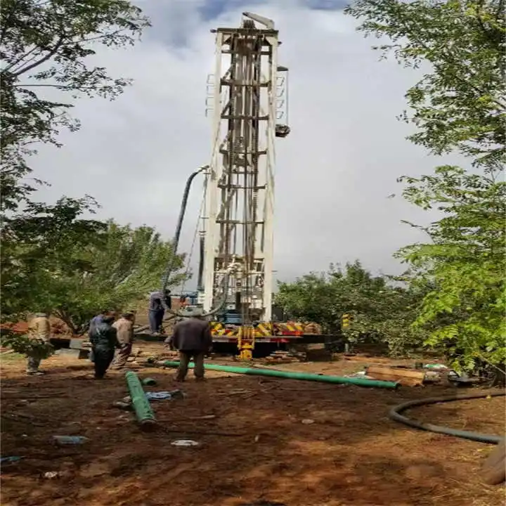 8x8 Chassis High Hook Load Workover Rig Truck 380V/220V Drilling Rig for Swamp Environment Operations