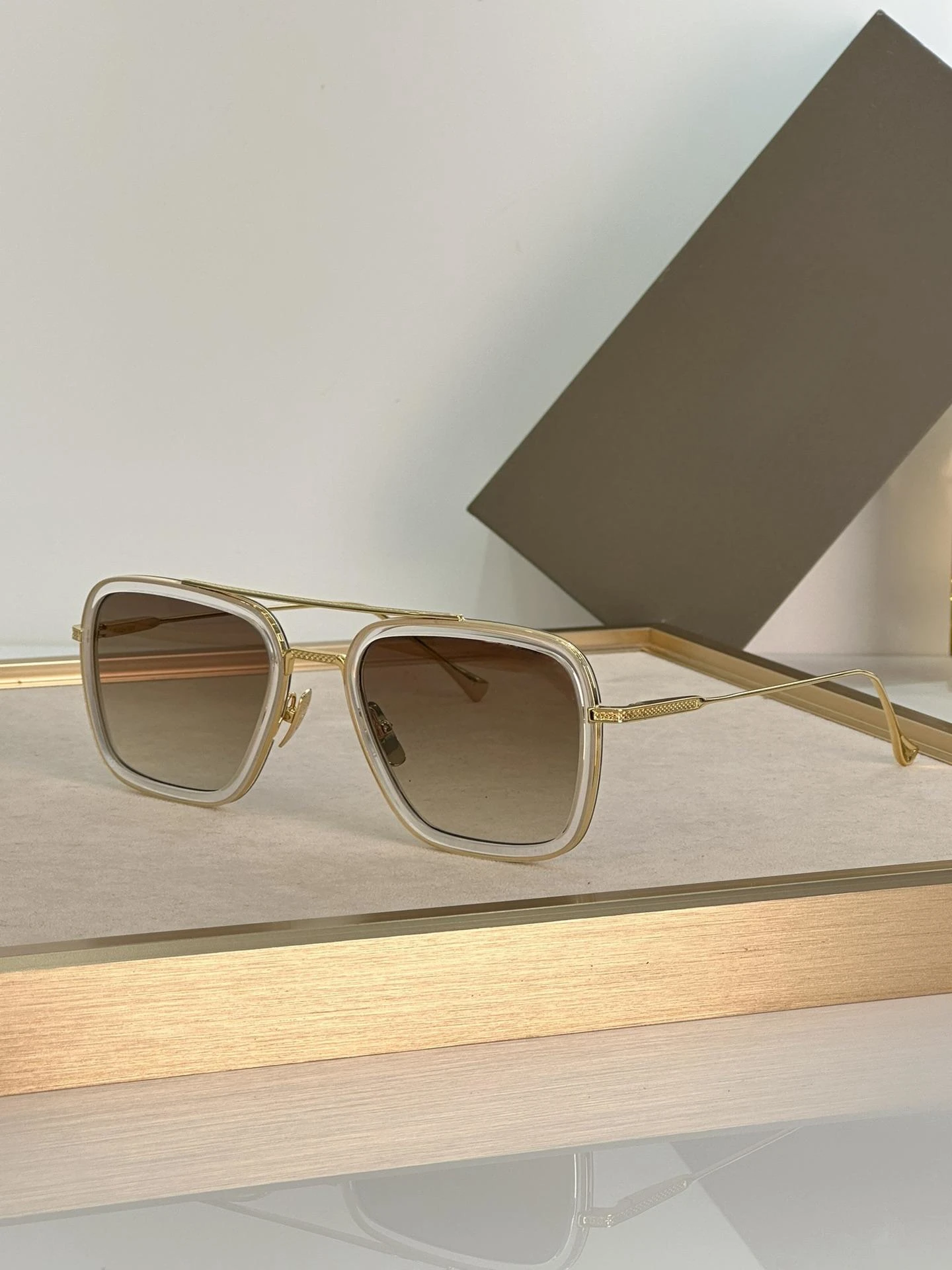 Hochwertige Herrenbrille mit polarisierten Gläsern aus einer Metalllegierung, Business-Sonnenbrille im luxuriösen Design, klassisches Retro-Quadrat._voghion.com