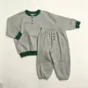 Colore del colletto verde pino grigio scuro screziato