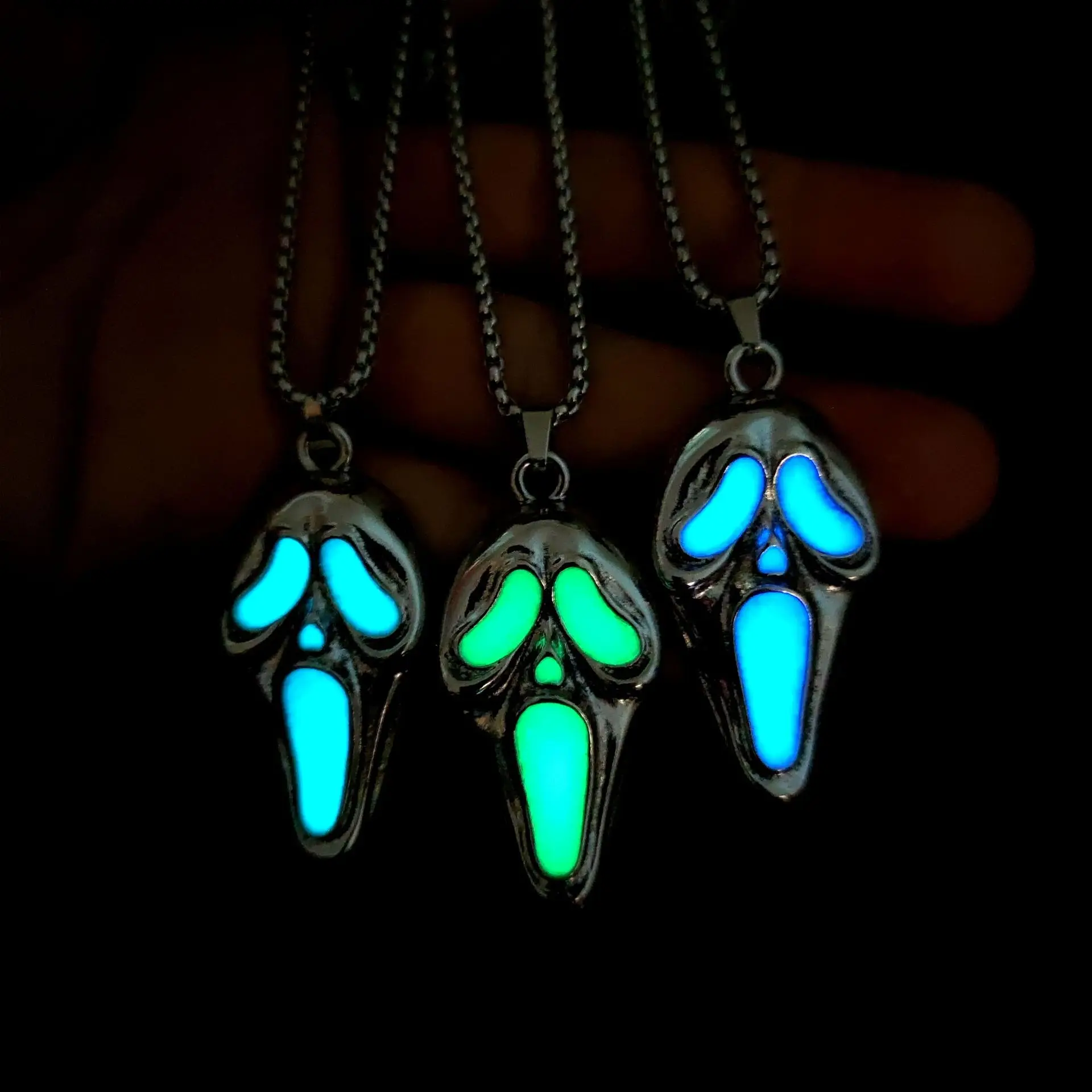 Glow In The Dark Skull Beads 1180SV097A 11 X 9mm Skull Beads Antiqued ...