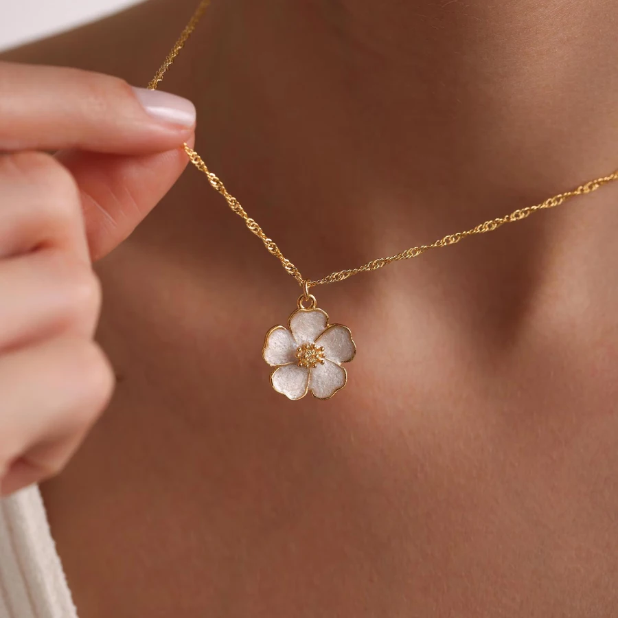 Elegant Flower Pendant Necklace - Chinese Fashion