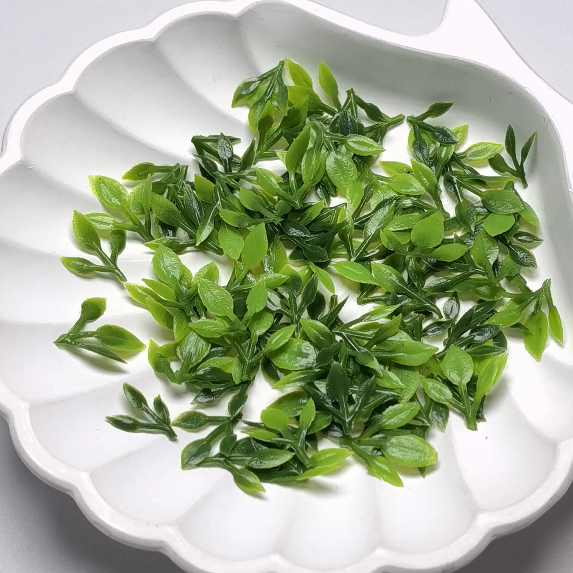 Mini Green Leaves Doll House Miniatures Tiny Leaves Decor for Dollhouse  Fairy Garden Micro Landscaping Decoration, image size:1973x1973