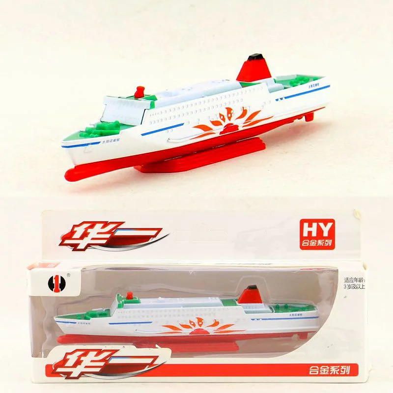 Metal Diecast Cruise Ship Model Ship Model Sailing Boat Model for Collection Ship Toy