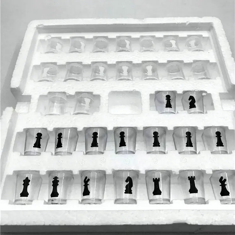 35*35cm Large Size and 32 Chess Pieces Drinking Game Wine Glass Chess