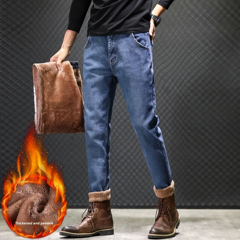 धुले हुए डेनिम मिड स्ट्रेच स्लिम-फिट जींस, पुरुषों के लिए शीत ऋतु के लिए फ्लीस-लाइन्ड, कोरियाई शैली के फैशनेबल सीधे, ढीले कैजुअल शरद ऋतु और शीत ऋतु के जींस