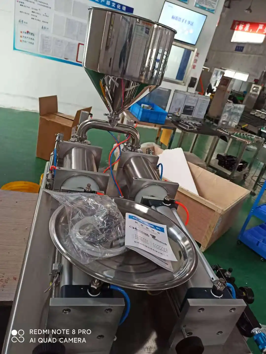 Машина для наполнения бутылок полуавтоматическая горизонтальная пневматическая поршневая ручная машина спиртовым шампунем