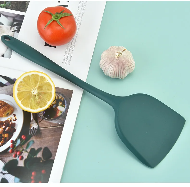 High-Temperature Resistant Silicone Kitchen Utensil Set Non-Stick Pan Spatula and Soup Spoon manufacture