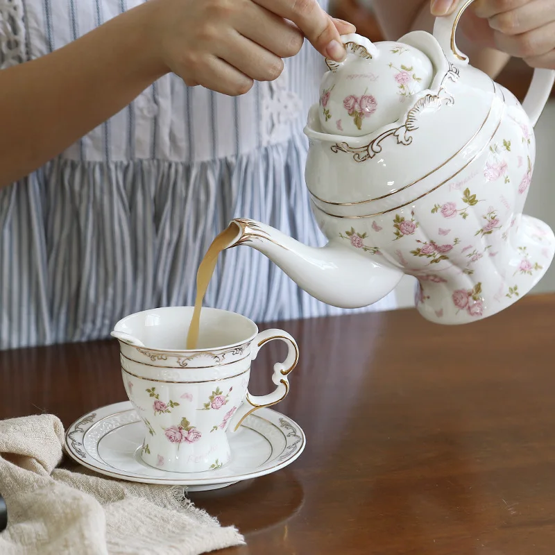 Первоклассный аутентичный роскошный Европейский Креативный домашний чайный сервиз, керамическая чашка и блюдце, кофейник большой емкости, индивидуальный подарочный набор