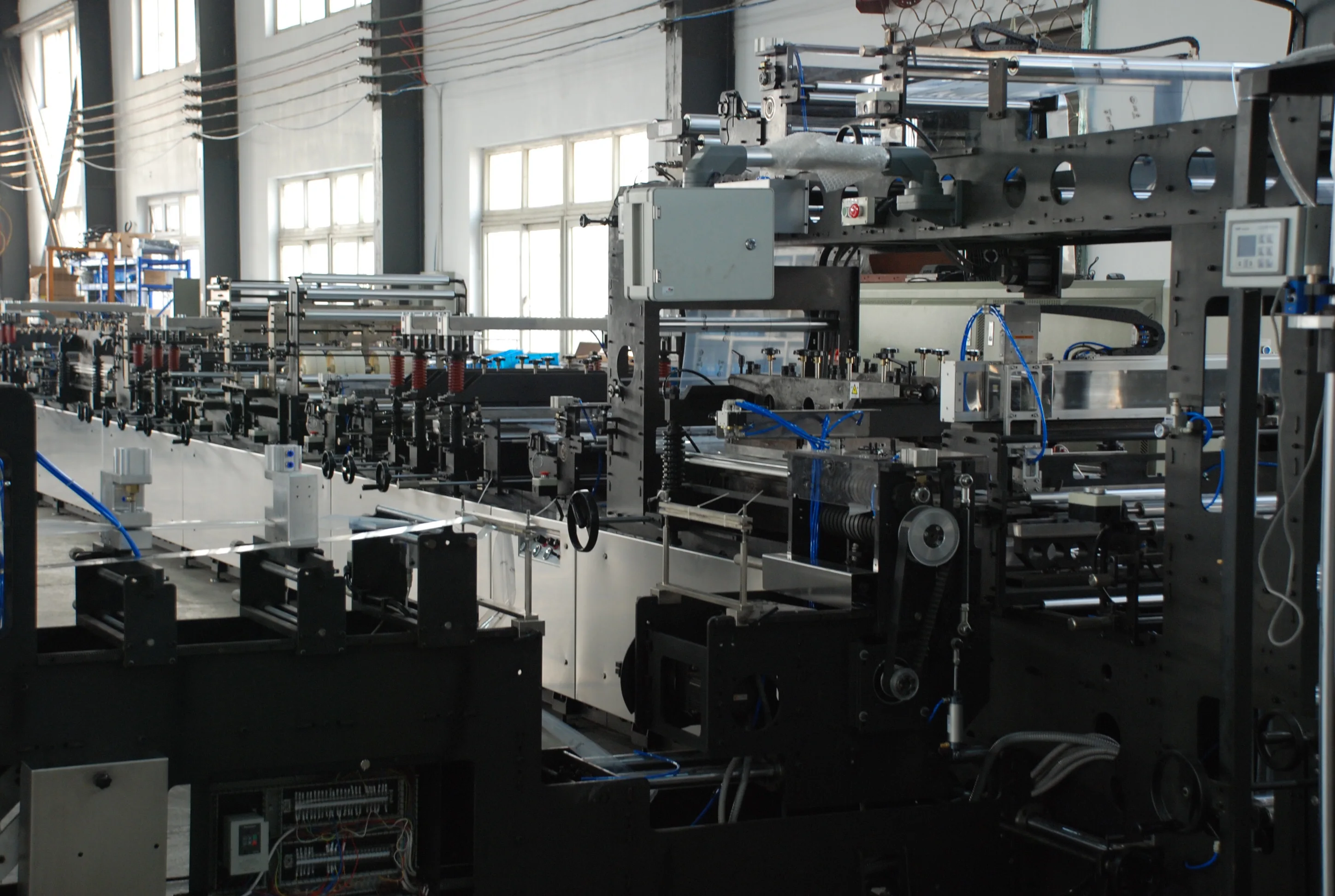 Automatic 8 Side Sealing square Bottom Box Pouch Food Package Kraft Paper Bag Making Machine with Zipper