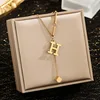 Collier lettre H