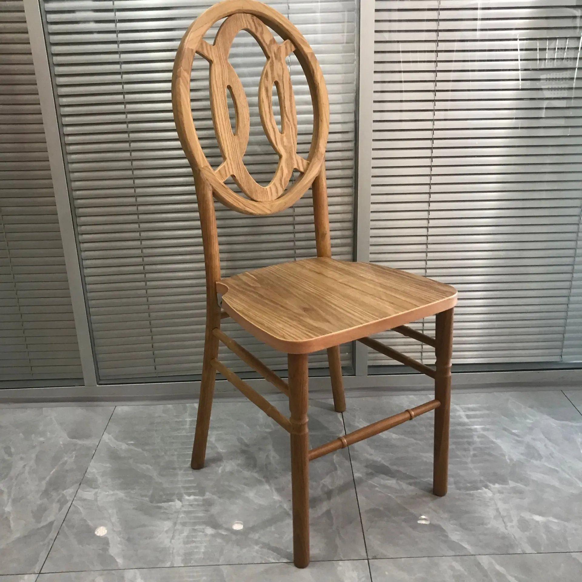 天然木無垢材 モダンデザイン 業務用ダイニングチェア 新型