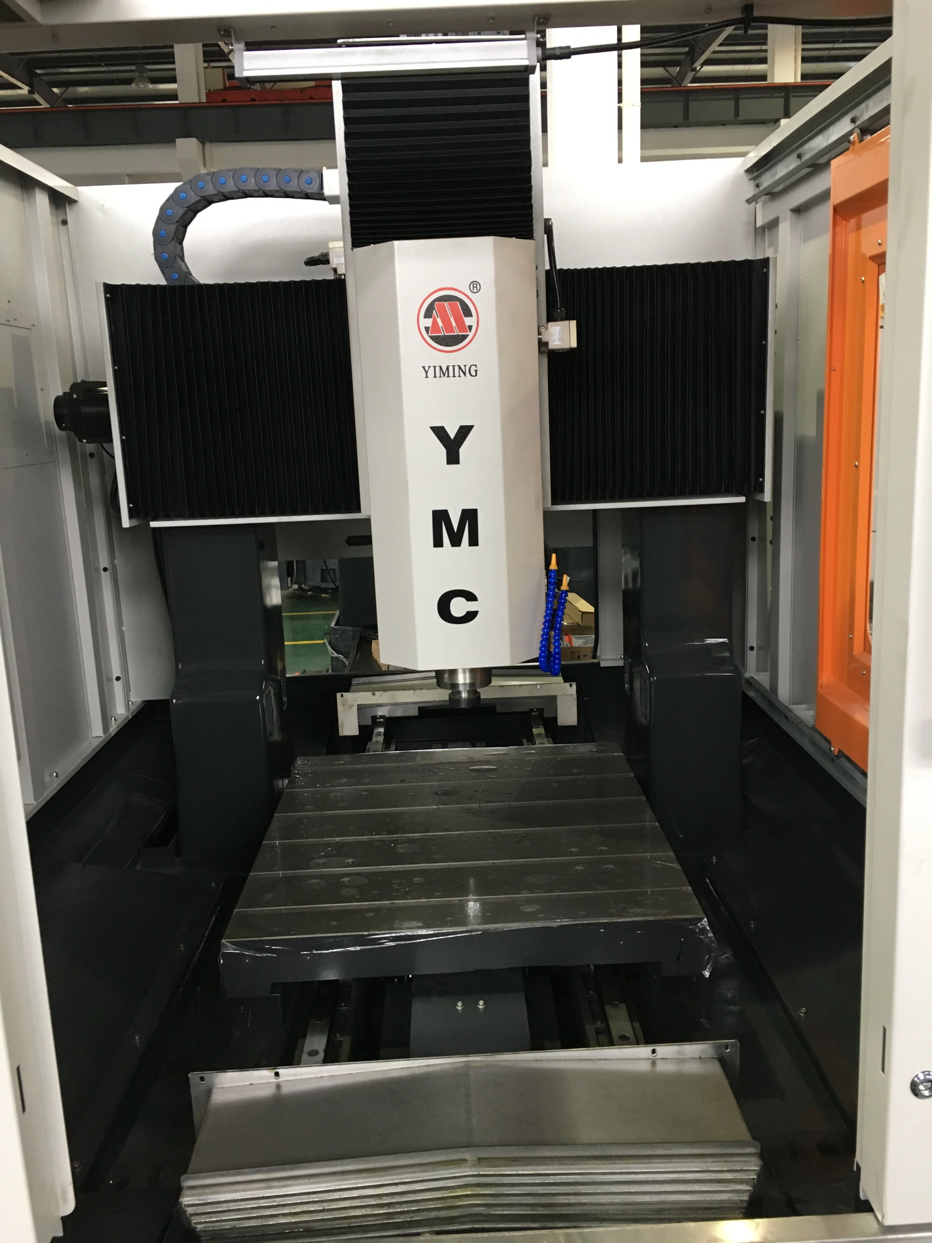 Maxtors лучшие продажи 3 оси высокая скорость вращения шпинделя металла пресс-форм фрезерный станок с ЧПУ гравировальный станок для пресс-форм прекрасно/рыболовная веревка для обработки YMC-8070