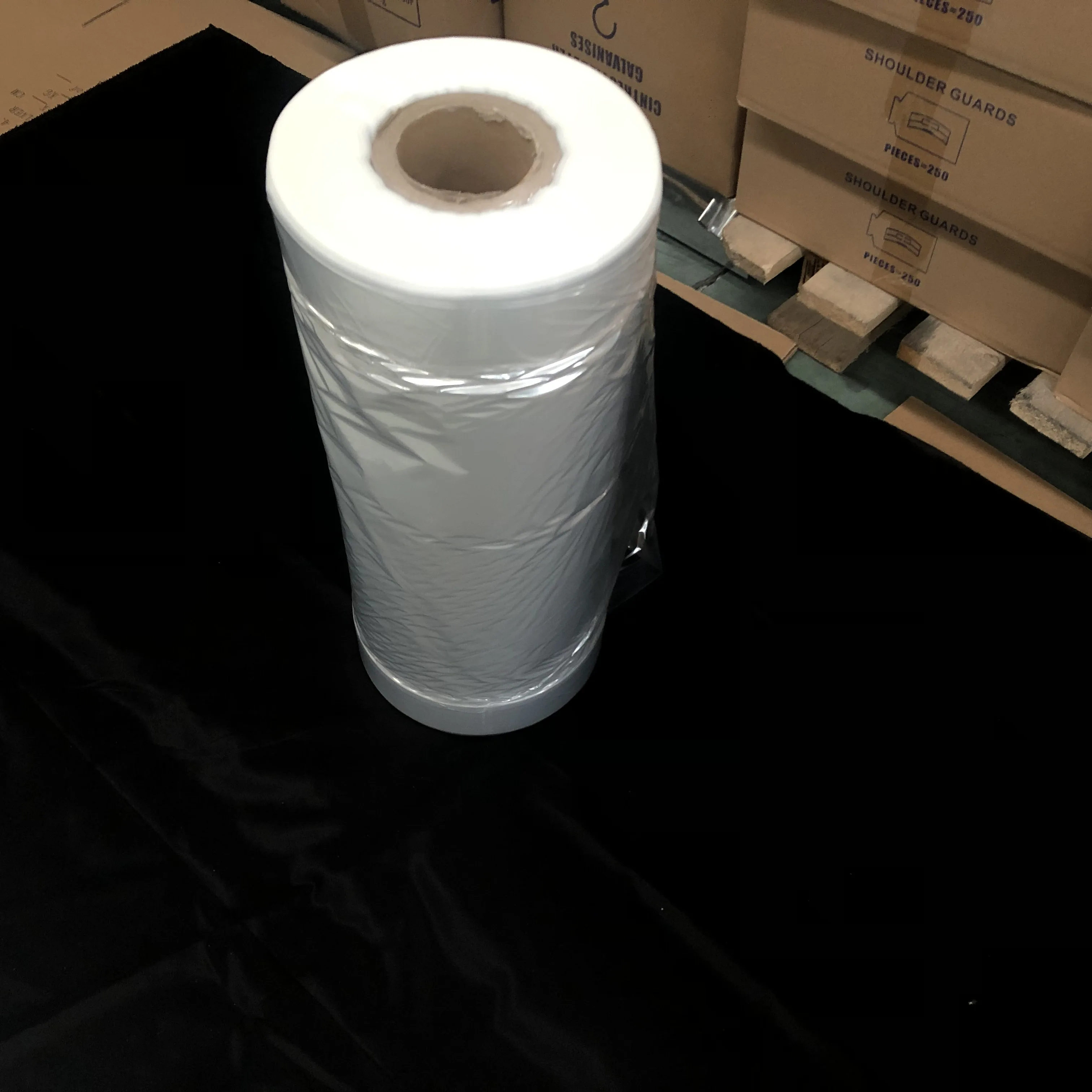 Percuted Disposable Clear Pe Laundry Suit Garment Packaging Dry