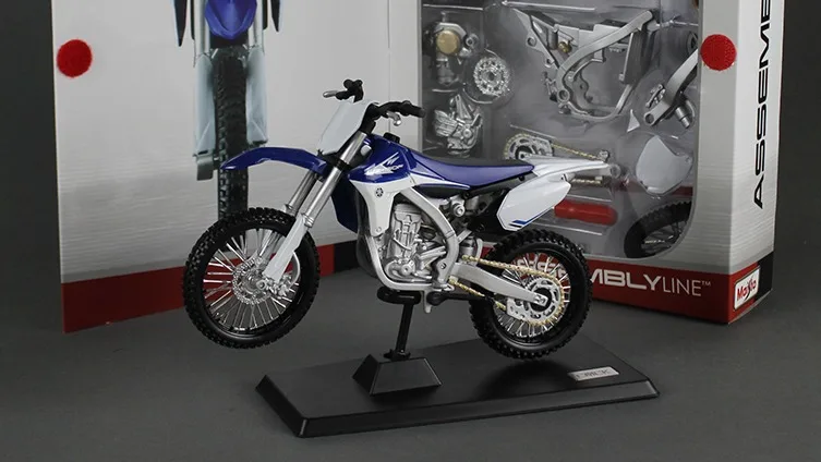 YAMAHA 冷たかっ Team 2010 No.46 ロッシ バイクプラモデル