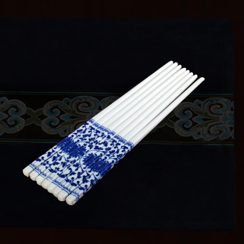 Factory Price High End Personalized Chinese Blue Porcelain Ceramic Chopsticks Wedding Souvenirs Gift Set