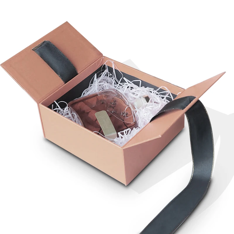 Eco Friendly Luxury Custom Logo Gift Paper Box with Recycled Materials and Magnetic Closure