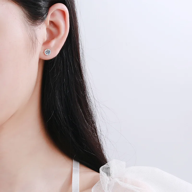 Oahlan örhängen med moissanite i sterling silver för damer_voghion.com