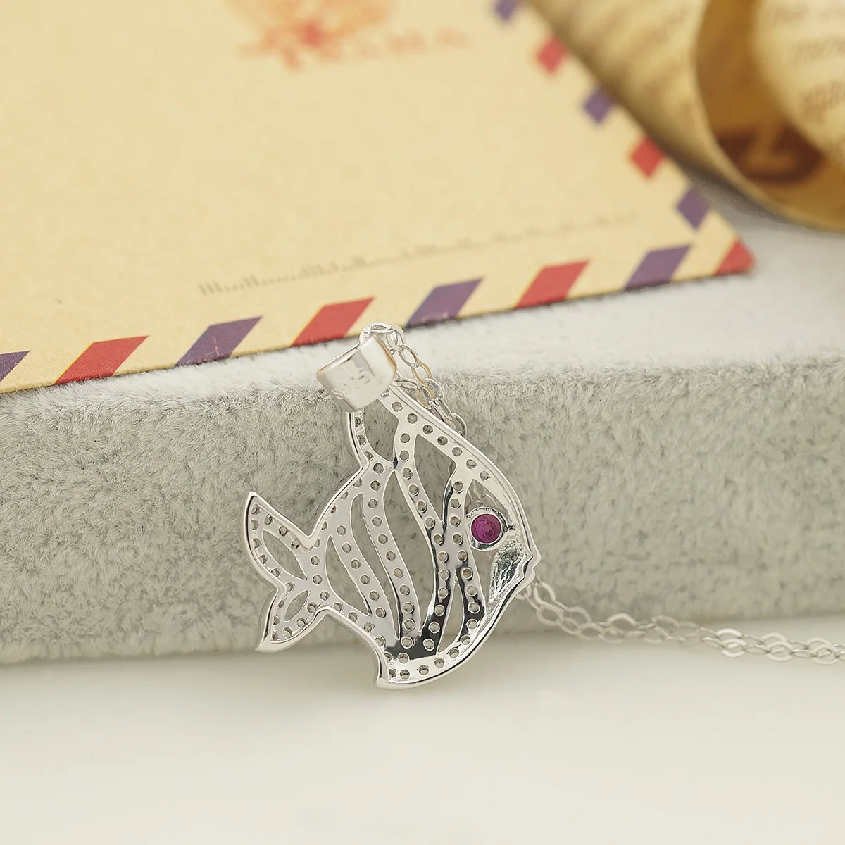 Pendentif Poisson Argent Sterling 925 Avec Cristal Cz – Bijou Religieux Fin – Artisan Inde