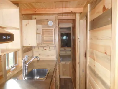 Wooden Movable Green Container House with Wheel Design Light Steel Waterproof Log Cabins Prefab Tiny Homes for Sale