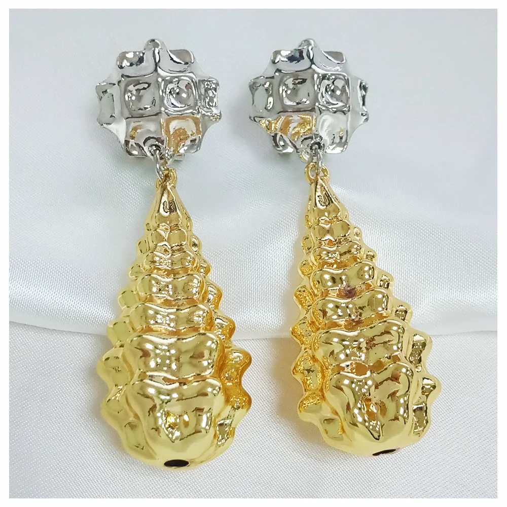 Buy Ishhaara Gold Wedding Earrings Huge Lakshmi Original Kempu Jhumka For  Women And Girls ISH-TJ21 Online at Best Prices in India - JioMart.