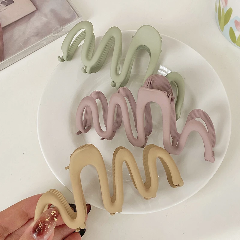 Matte Metal Large Claw Clips For Thick Hair Elegant Unique Wavy Vintage