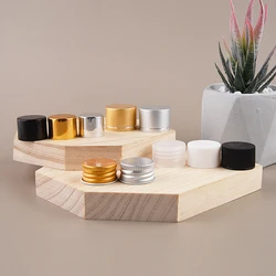 Оптовая продажа 18 мм/20 мм/24 мм Резьбовая крышка пластиковом черном/белом покрытие колпачок для бутылки с косметикой золотого и серебряного цвета алюминиевая