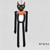Gato negro alto