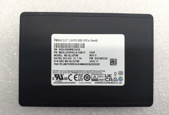 Unità SSD aziendale Samsung MZQL23T8HCLS‑00B7C PM9A3 da 3,84 TB U.2 NVMe PCIe 4.0