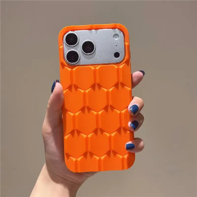 Luxury Silicone Honeycomb Phone Case Shockproof Protective Cover for Latest Smartphone Models Durable Bumper Support Sample