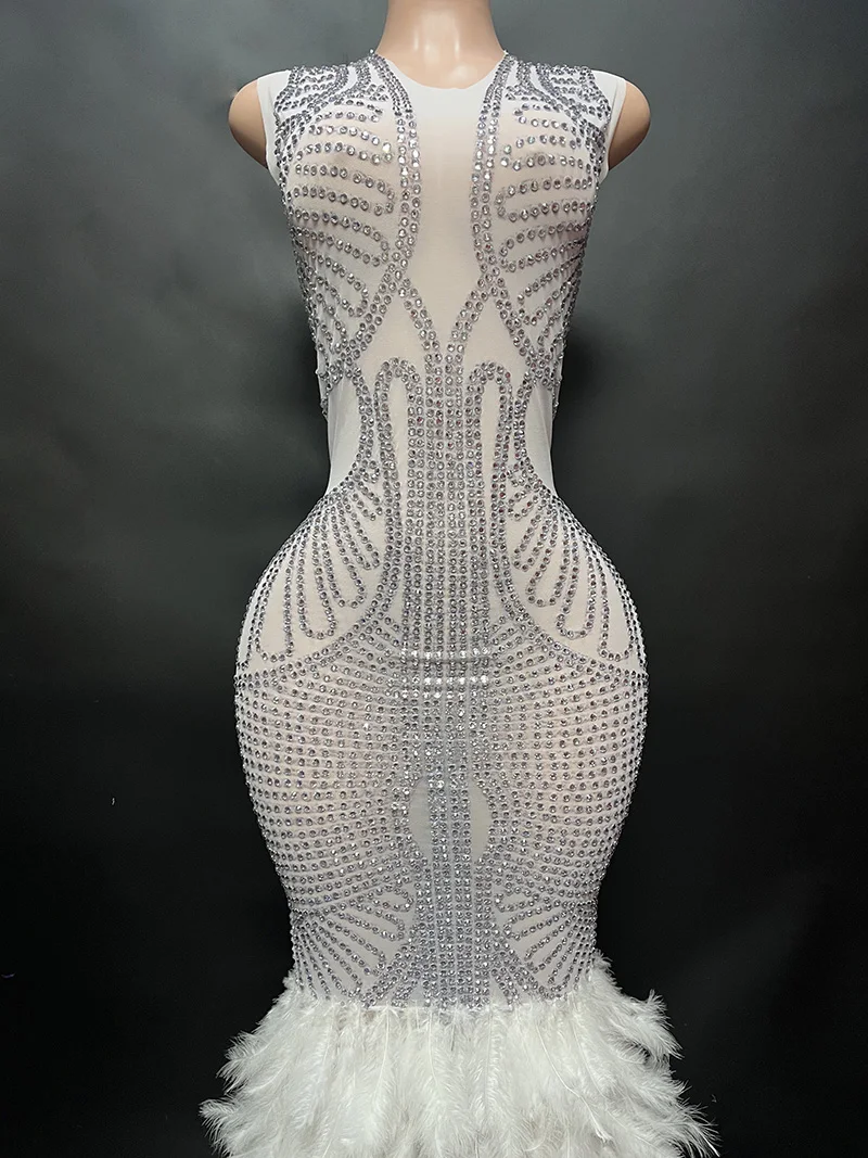 Elegant Feather Evening Dress - Perfect For Christmas Party Elegant Feather Evening Dress - Perfect For Christmas Party