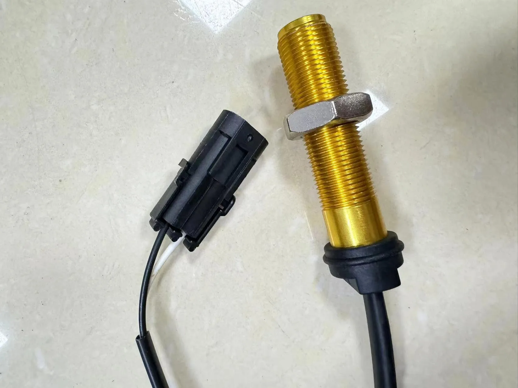 RPMウェア上 Rotation Sensor 72213891 RPM Sensor Revolution Speed Sensor
