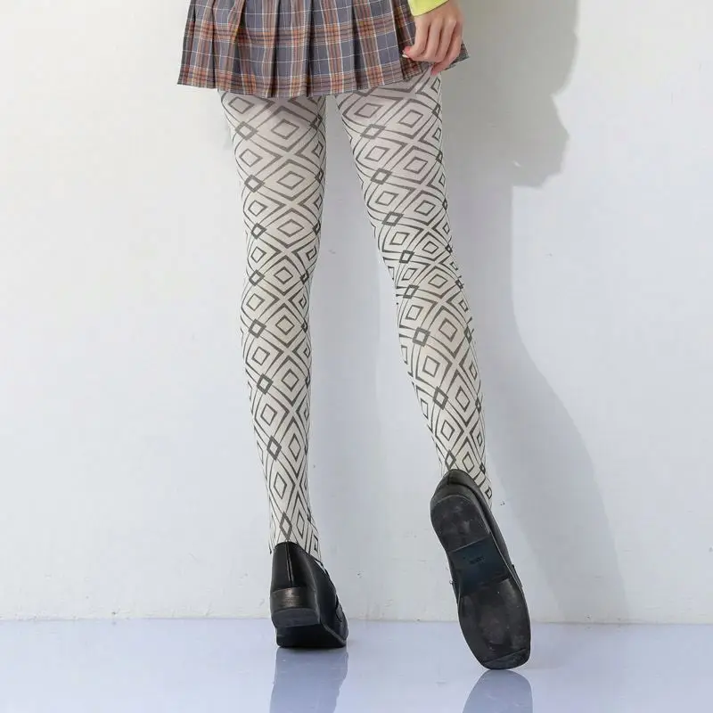 Женские вязаные колготки с геометрическим узором