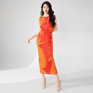 Women's Elegant Summer Casual Dress Pleated Sleeveless Midi Length Stretch Printed Fabric Crew Neck Natural Waistline