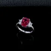 Anillo de rubí cultivado en laboratorio de plata de ley 925