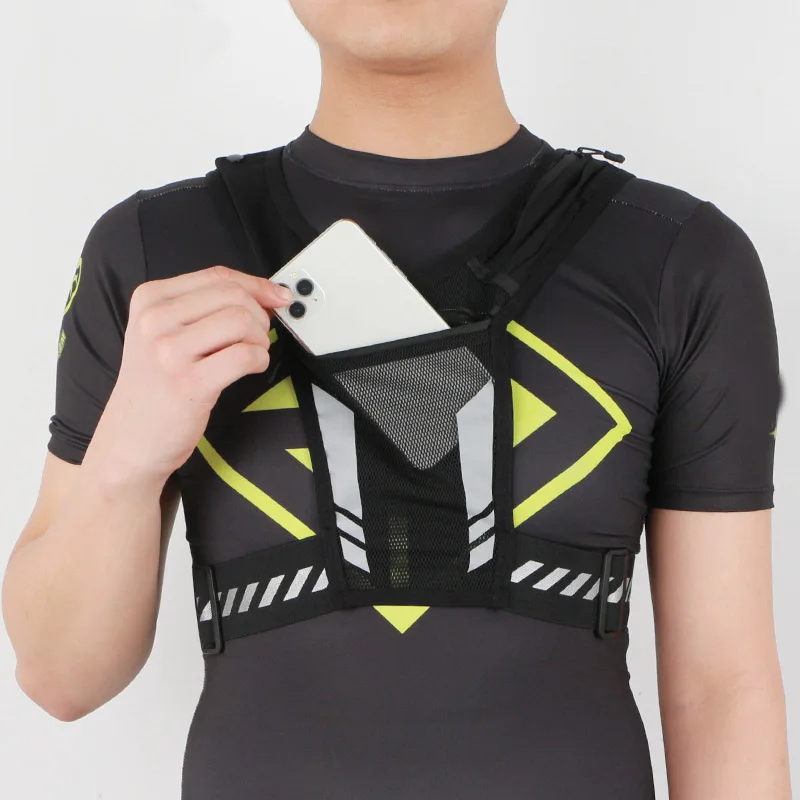 BSCI Factory Breathable OEM Custom logo Reflective Sports Chest Pack Bag Phone Holder Running Vest