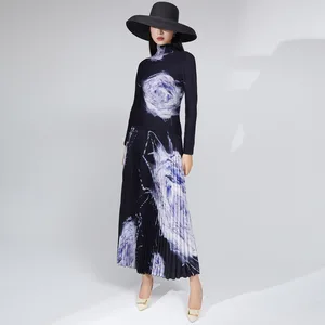 2025 New European and American Fashion Women's Elastic Pleated Top and Long Skirt 2-Piece Set