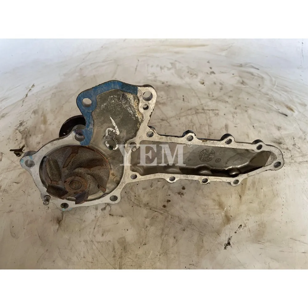 Excellent Quality V2203 Water Pump for Kubota 2