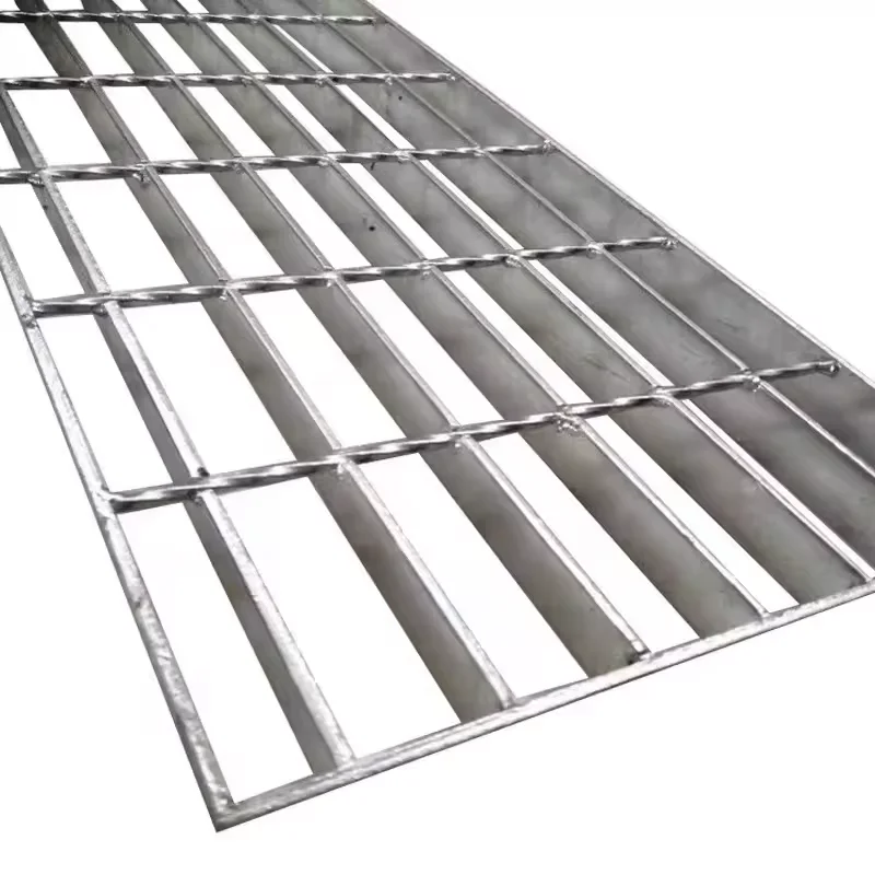 Hot DIP Galvanized Steel Driveway Grating Heavy Duty Metal Bearing Bar Steel Grid Serrated Steel Mesh