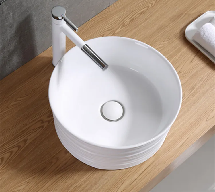 Sibol ng Klasiko sa Banyo mula sa Tsina, Babasahin ang Basong Porsera
