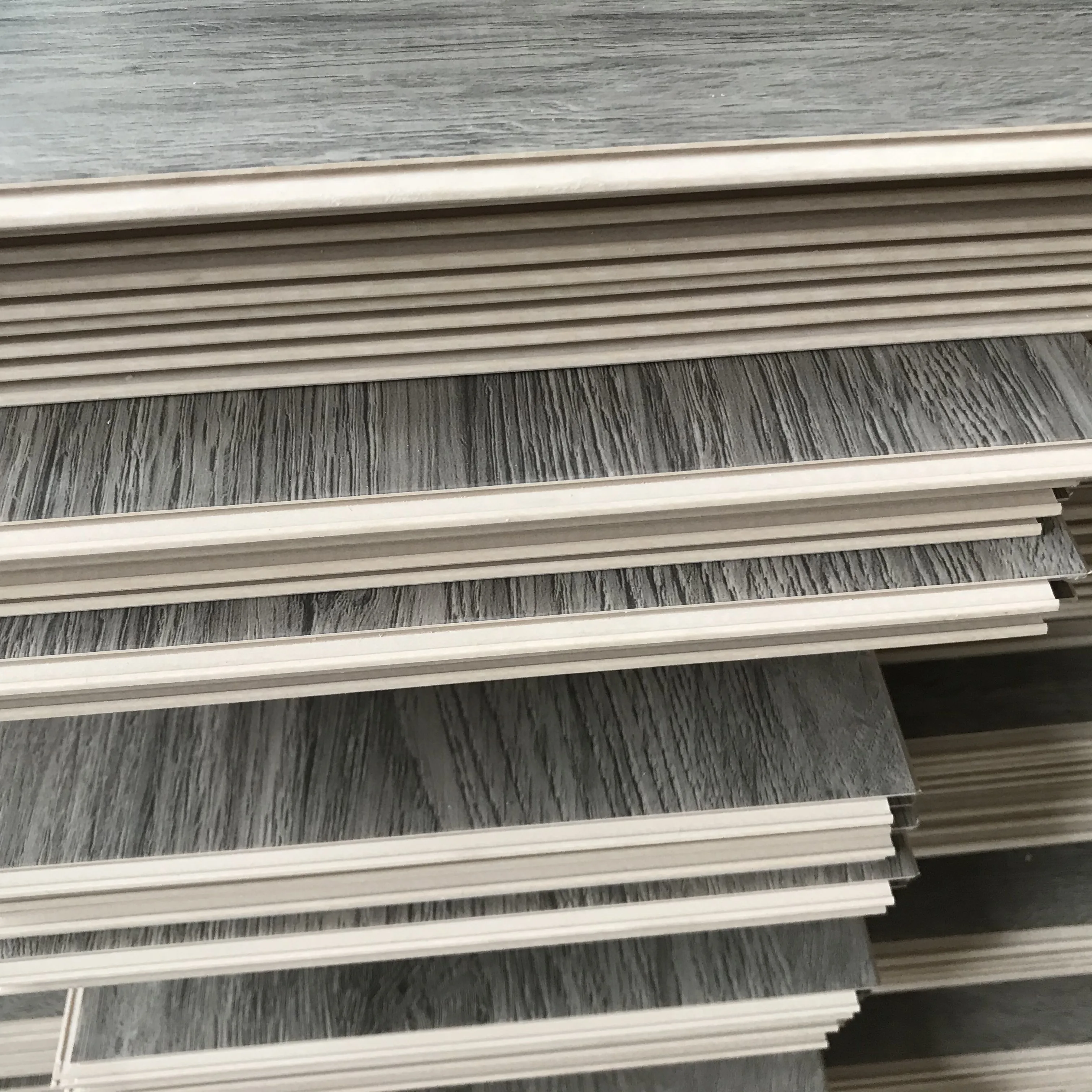 ASXXOON 20 GP FT Used Container Scratch Wood Pattern Plank Vinyl SPC Flooring 4mm LVP Click for Hotel PVC Graphic Design
