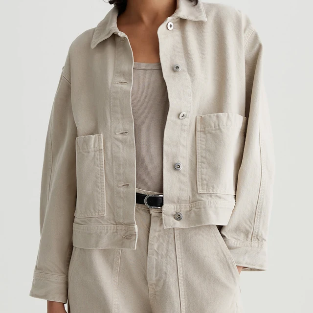 OEM/ODM Custom Pale Beige Women's Cropped Utility Jacket Rigid Cotton Denim with Oversized Patch Pockets Button Pleat Details