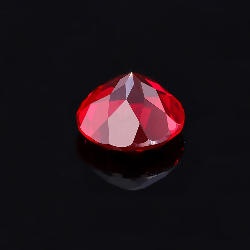 Rubis Synthétique Haute Qualité - 6.5 Carats - Coupe Orthogonale Parfaite - Neuf Sans Emballage