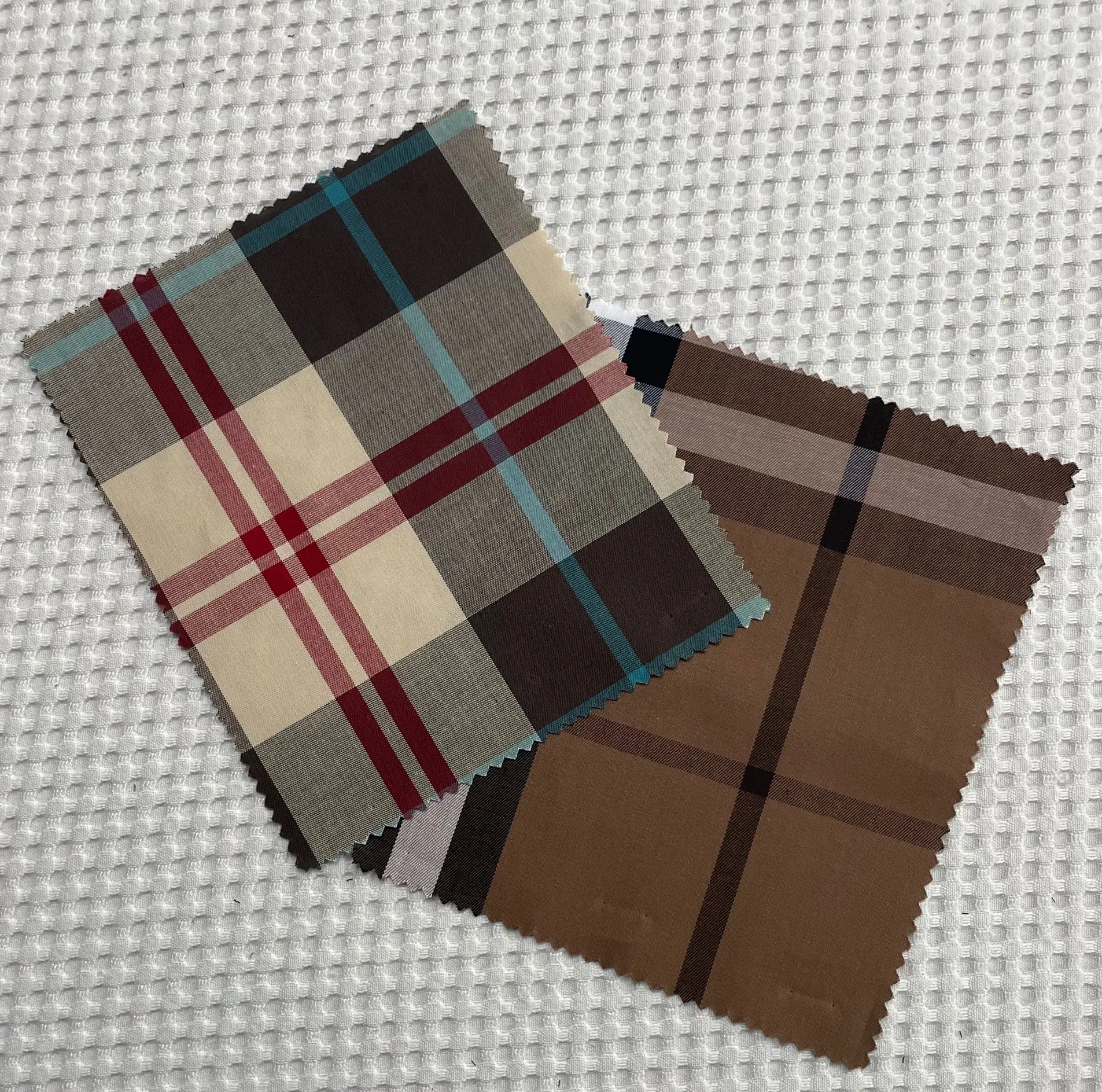 100% Cotton Plaid Yarn-Dyed Rainbow Plaid Fabric Selected High-Quality Windbreaker Fabrics