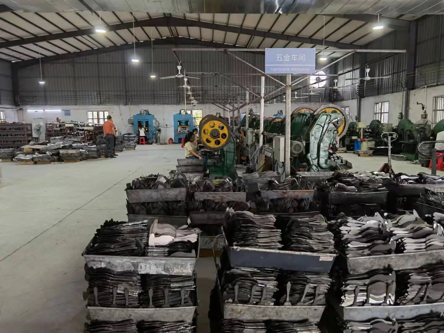 Jieyang Zhuanyicheng Hardware Co., Ltd.